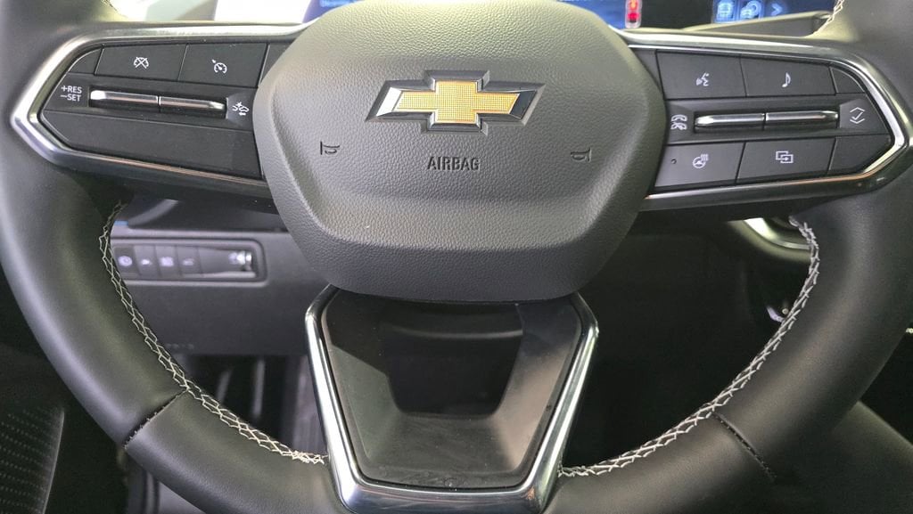 Used 2025 Chevrolet Equinox EV 1LT with VIN 3GN7DNRP6SS225929 for sale in Columbus, OH