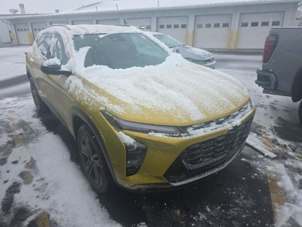 Used 2025 Chevrolet Trax Activ SUV