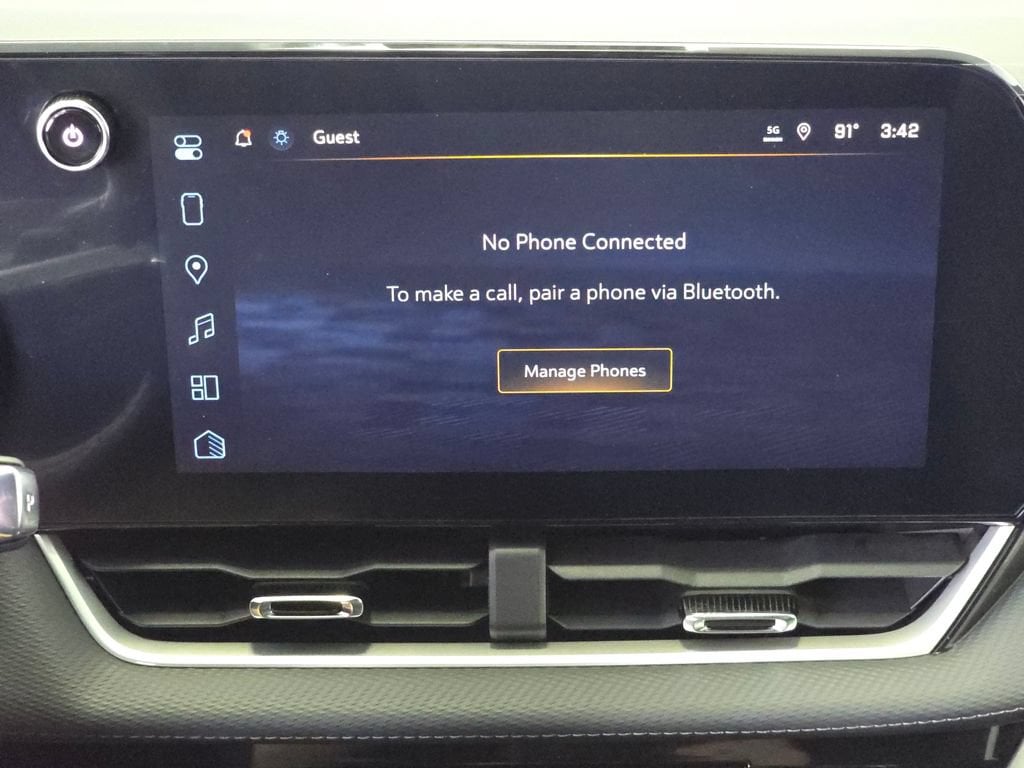 2027 Chevrolet Equinox LT - Photo 8