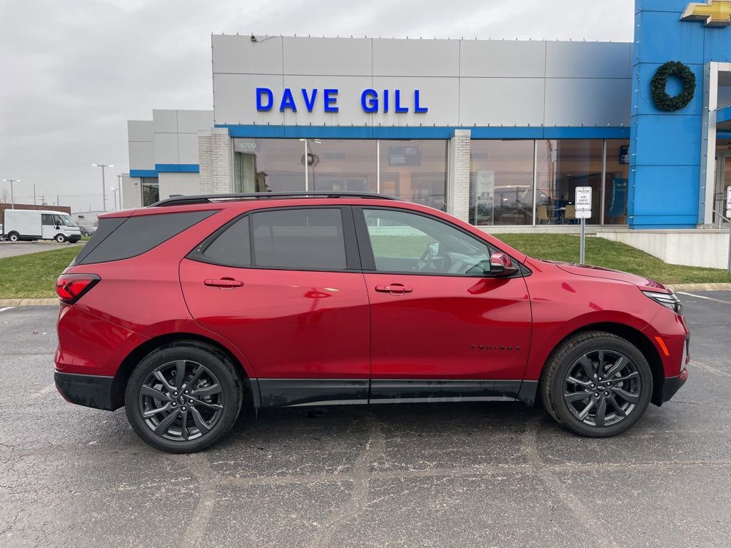 2023 Chevrolet Equinox RS photo 2