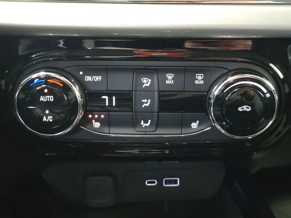 2026 Chevrolet Trax LT - Photo 11