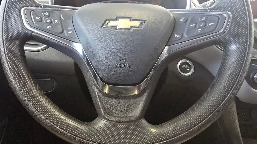 2024 Chevrolet Equinox LS photo 2