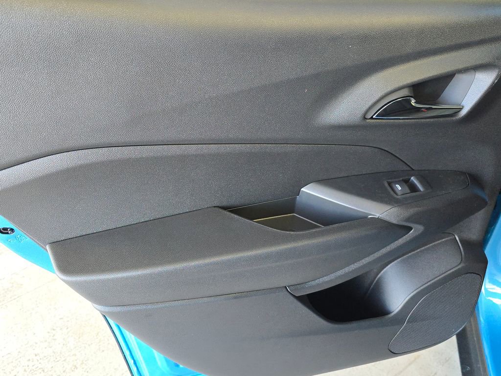 2026 Chevrolet Trax LT - Photo 18