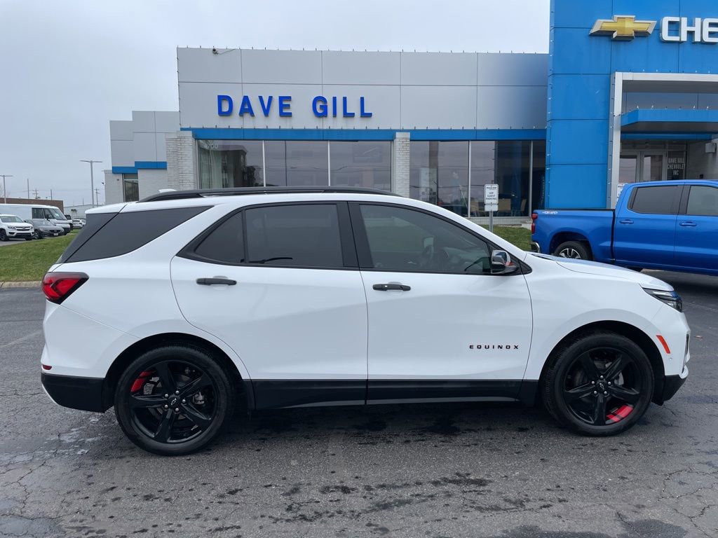 2024 Chevrolet Equinox Premier photo 2