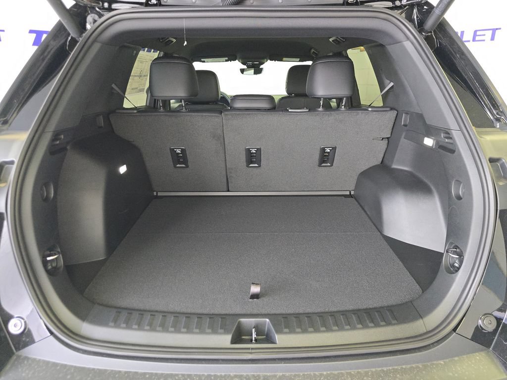 2027 Chevrolet Equinox LT - Photo 15