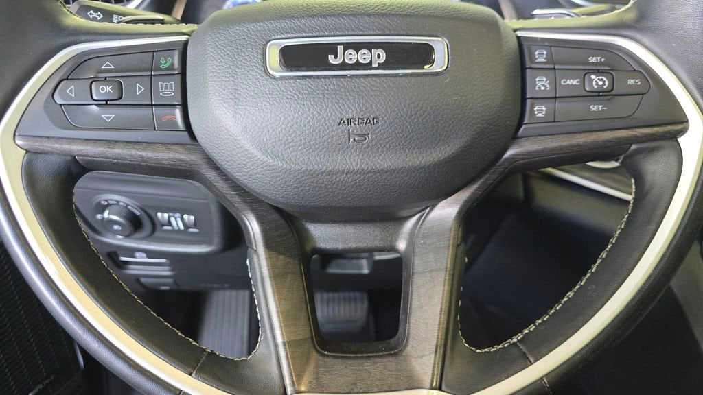 Used 2022 Jeep Grand Cherokee L Limited 4x4 SUV