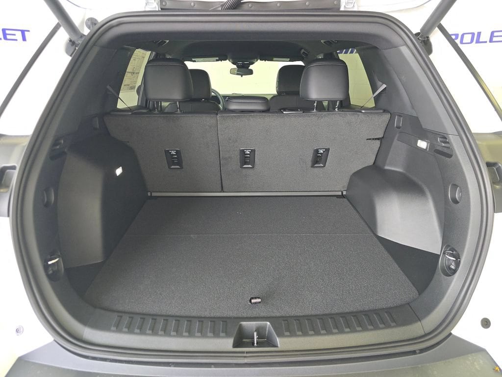 2027 Chevrolet Equinox LT - Photo 15