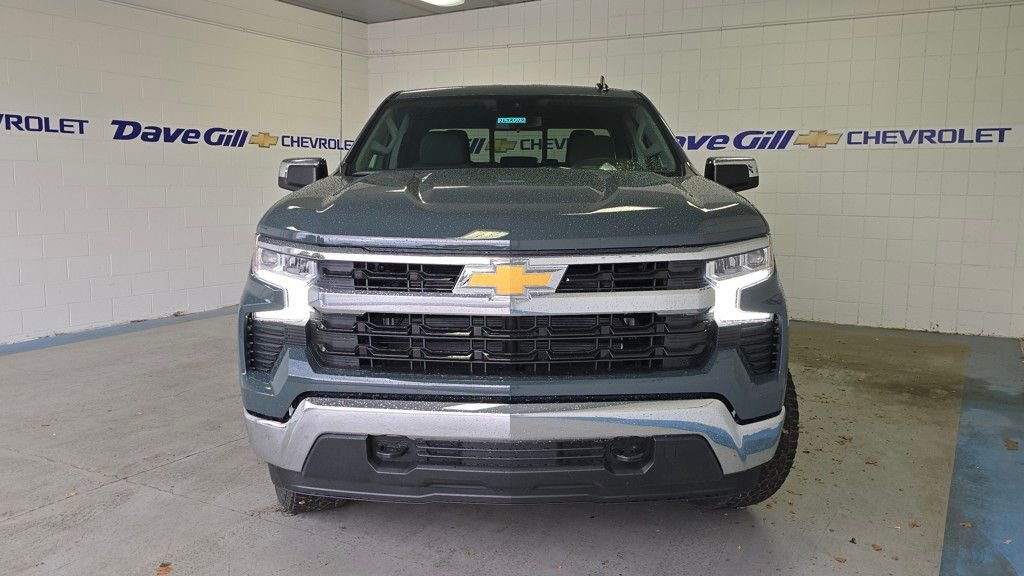 2026 Chevrolet Silverado 1500 LT photo 4