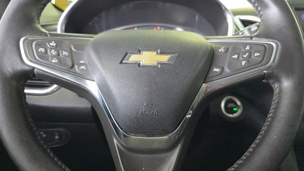2020 Chevrolet Equinox LT photo 2