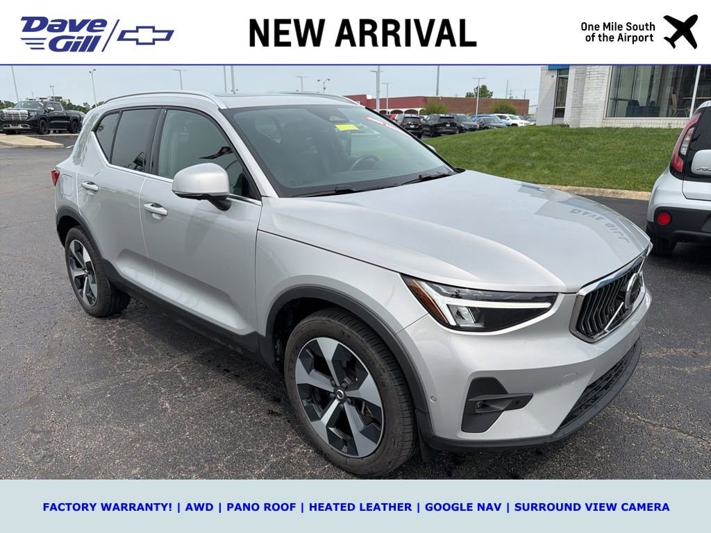 2025 Volvo XC40 B5 Plus Bright AWD's photo