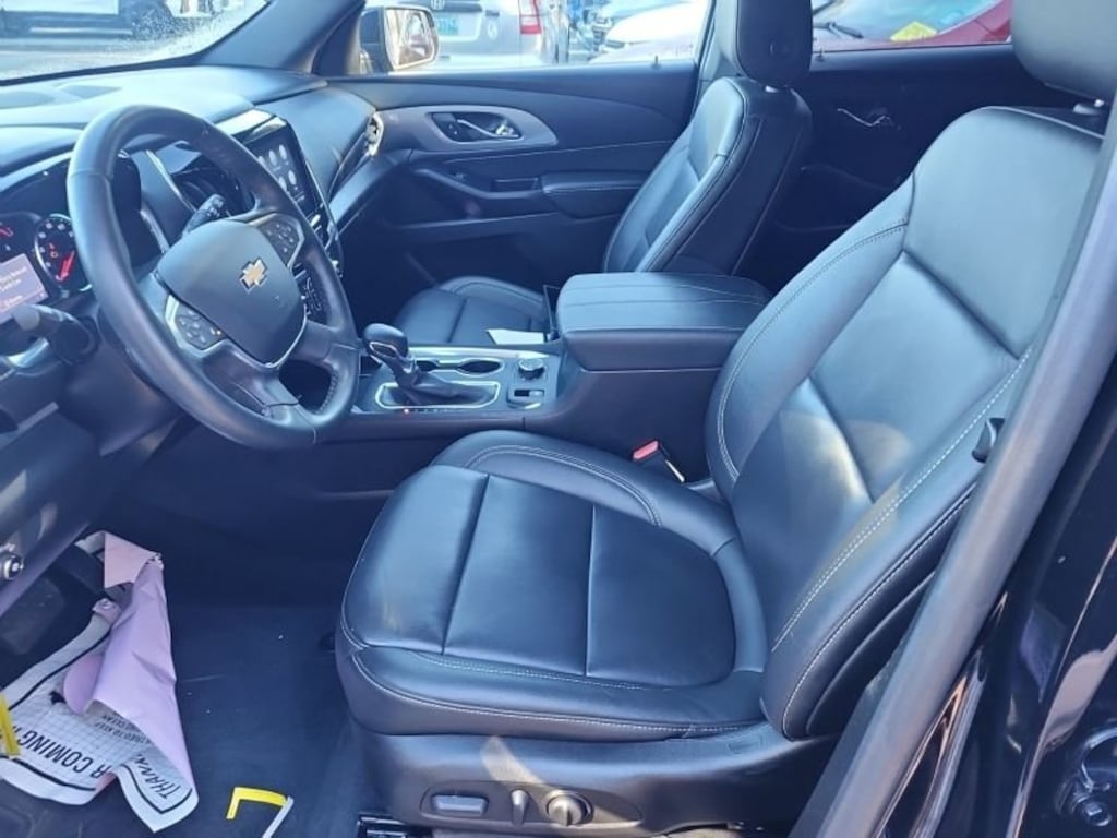 Used 2023 Chevrolet Traverse LT Leather SUV