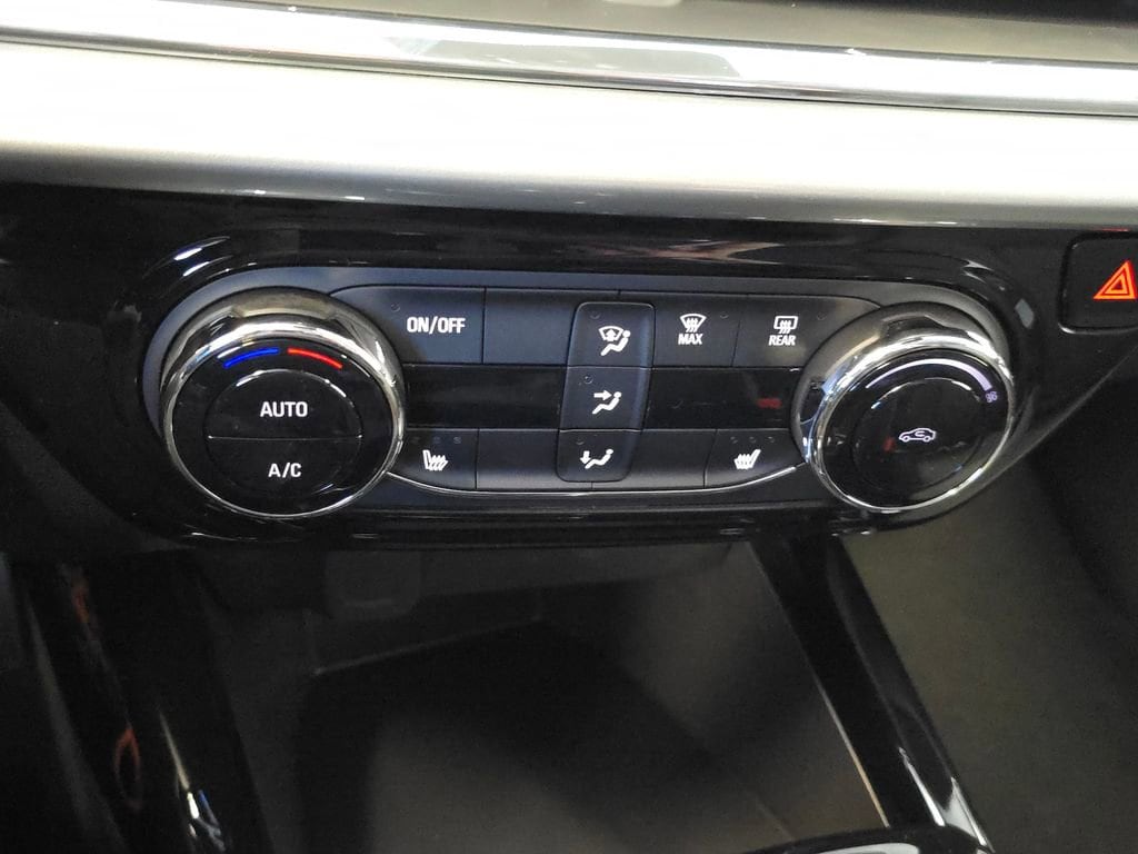 2026 Chevrolet Trax LT - Photo 8