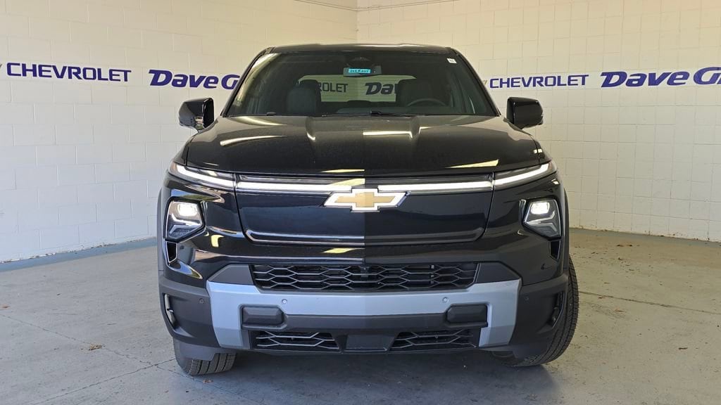 2026 Chevrolet Silverado EV LT - Photo 11