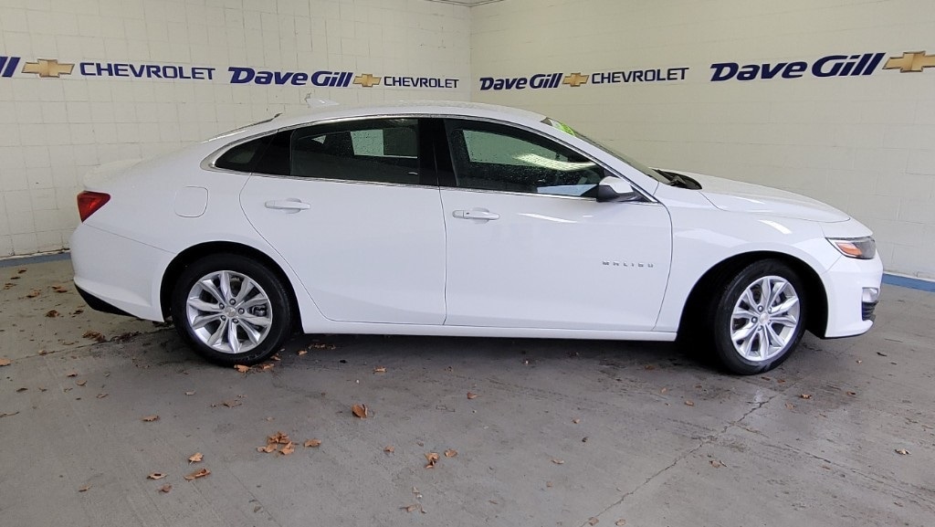 Used 2023 Chevrolet Malibu 1LT with VIN 1G1ZD5ST3PF181806 for sale in Columbus, OH