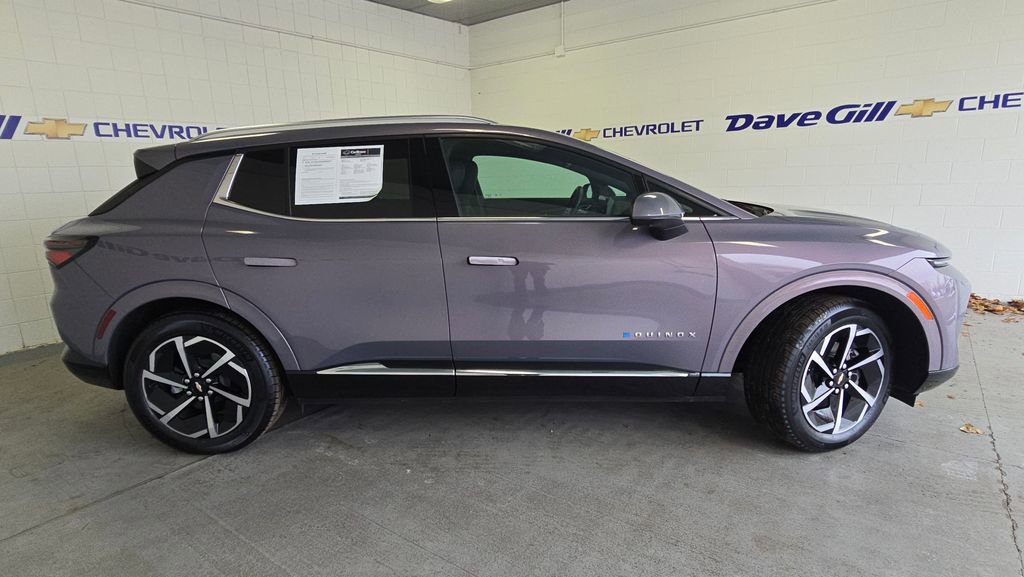 2025 Chevrolet Equinox EV 1LT photo 3