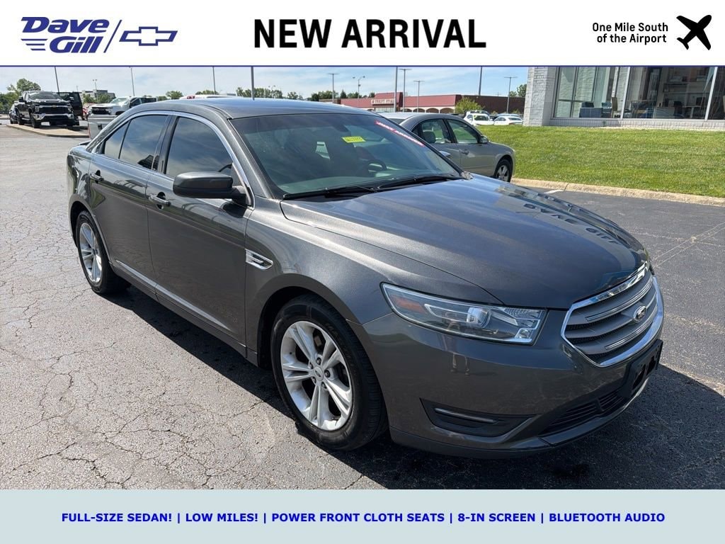 2015 Ford Taurus SEL FWD's photo