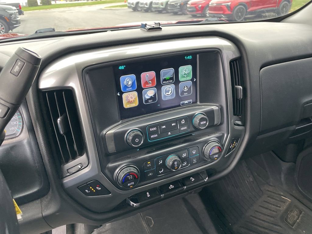 2018 Chevrolet Silverado 1500 LT photo 4
