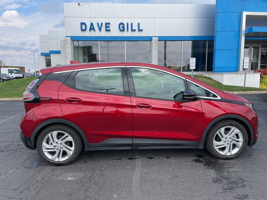 2023 Chevrolet Bolt EV 1LT photo 2