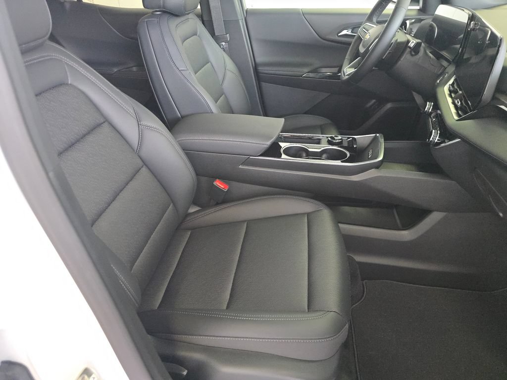 2027 Chevrolet Equinox LT - Photo 17