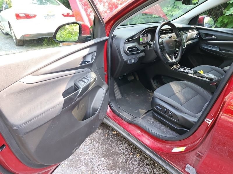 Used 2023 Chevrolet Bolt EUV LT with VIN 1G1FY6S08P4113984 for sale in Columbus, OH