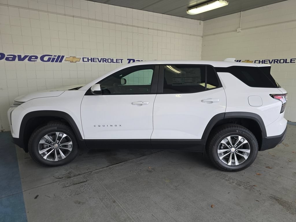2027 Chevrolet Equinox LT - Photo 13