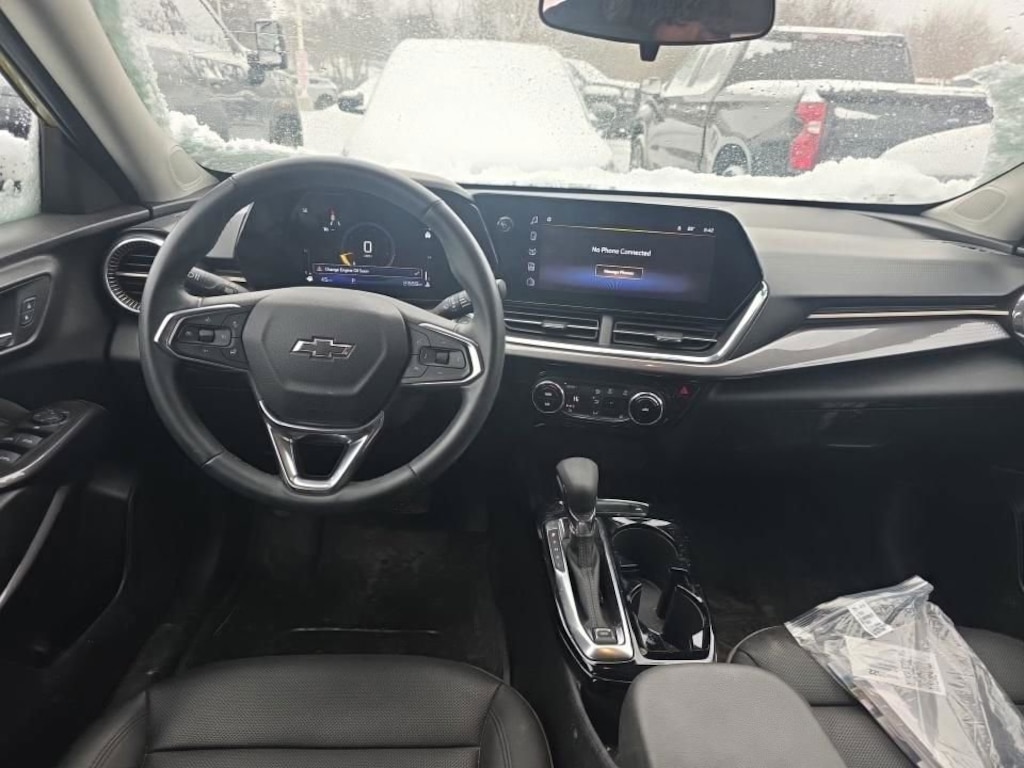 Used 2025 Chevrolet Trax Activ SUV