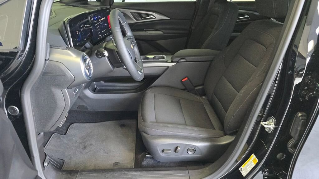 Used 2025 Chevrolet Equinox EV LT SUV