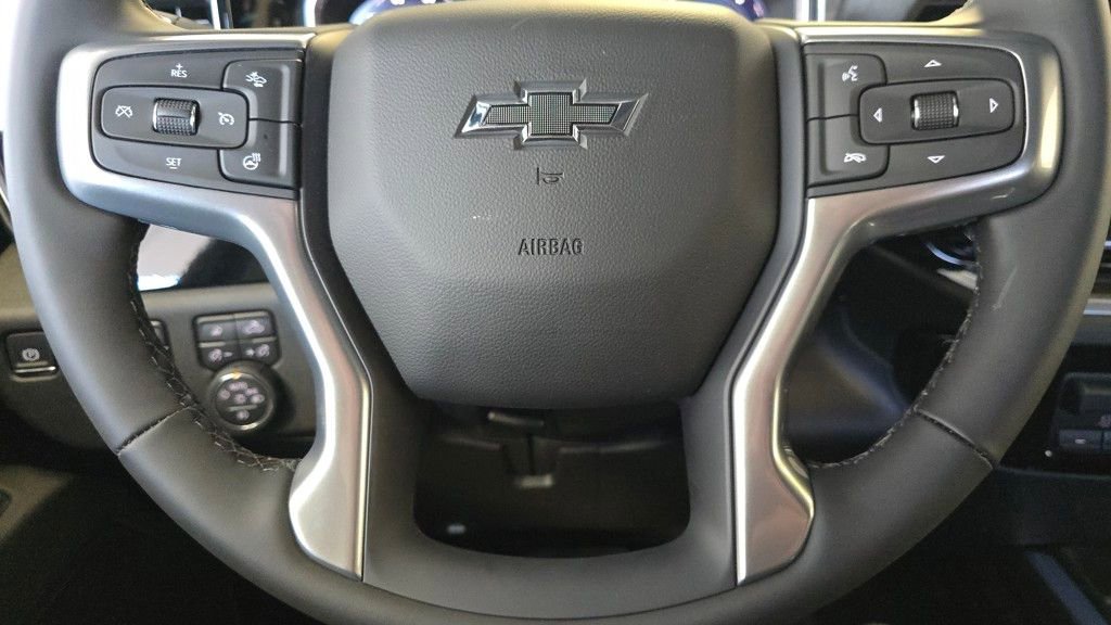 2026 Chevrolet Silverado 2500HD LT photo 2
