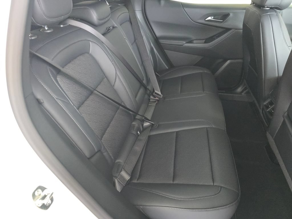 2027 Chevrolet Equinox LT - Photo 18