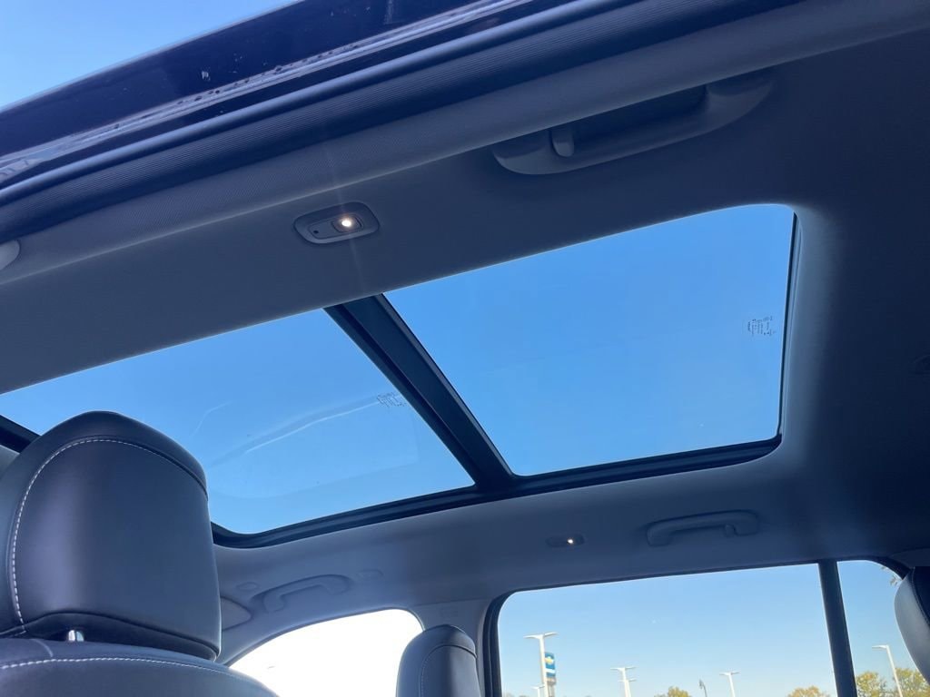 Used 2022 Jeep Grand Cherokee L Limited 4x4 SUV