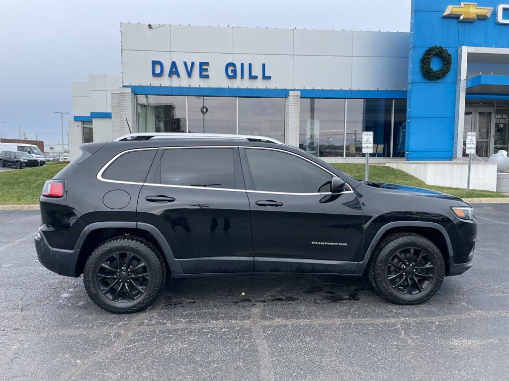 2019 Jeep Cherokee Latitude photo 2