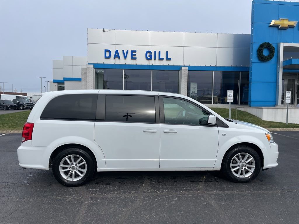 2019 Dodge Grand Caravan SE Anniversary Edition photo 2