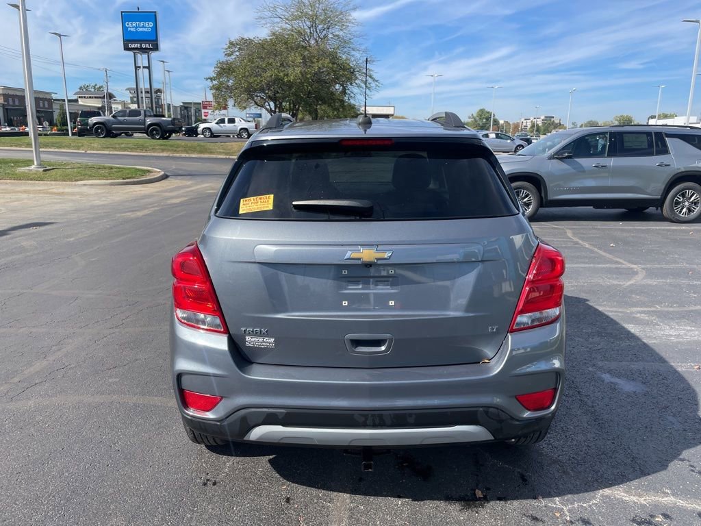 2019 Chevrolet Trax LT photo 2
