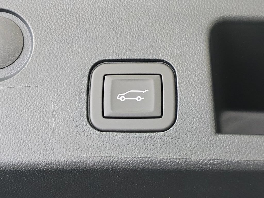 2027 Chevrolet Equinox LT - Photo 16