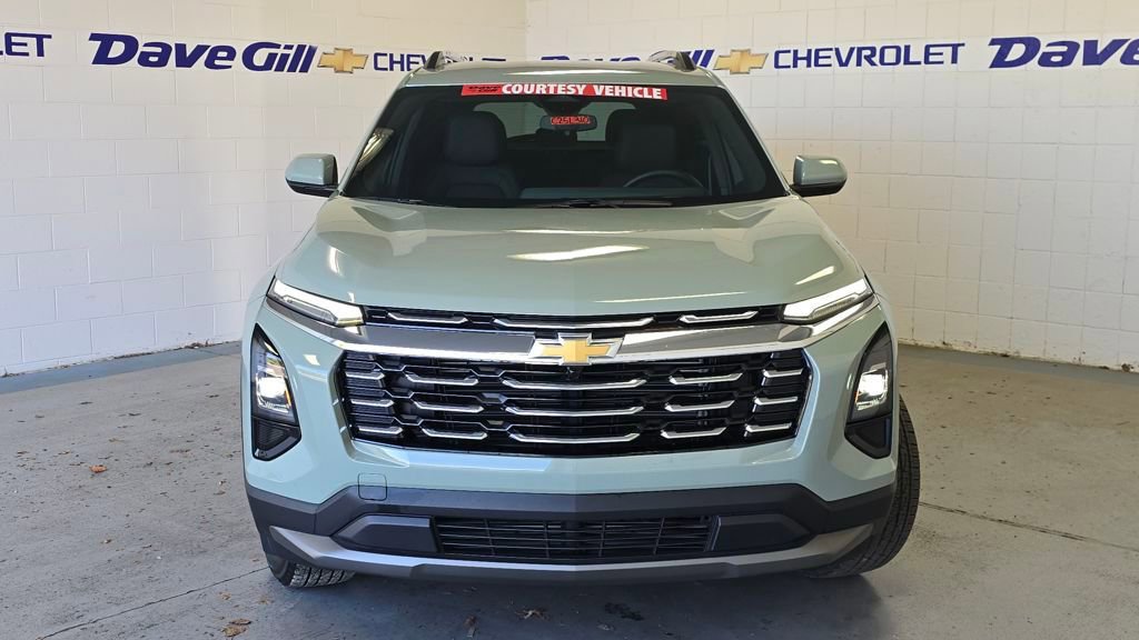 2025 Chevrolet Equinox LT photo 3