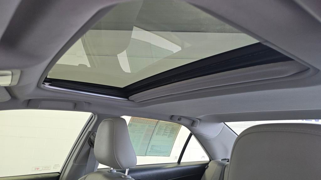 2013 Toyota Camry XLE photo 4