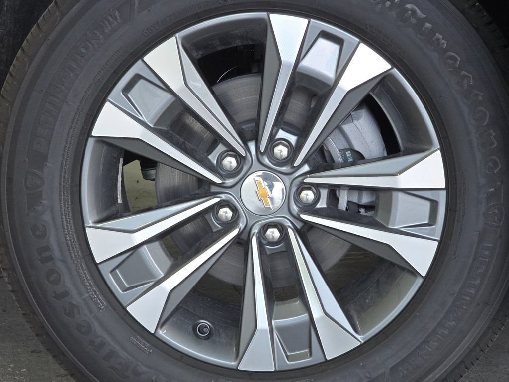 2027 Chevrolet Equinox LT - Photo 14