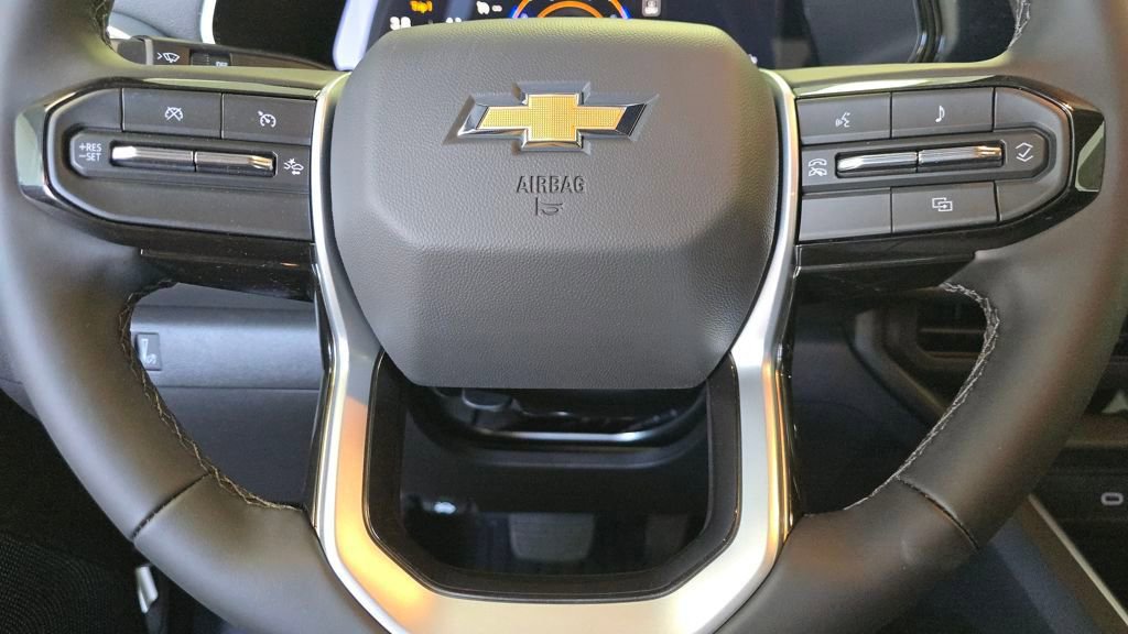 2026 Chevrolet Colorado LT photo 2