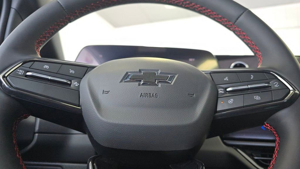 2025 Chevrolet Equinox EV 3RS photo 2