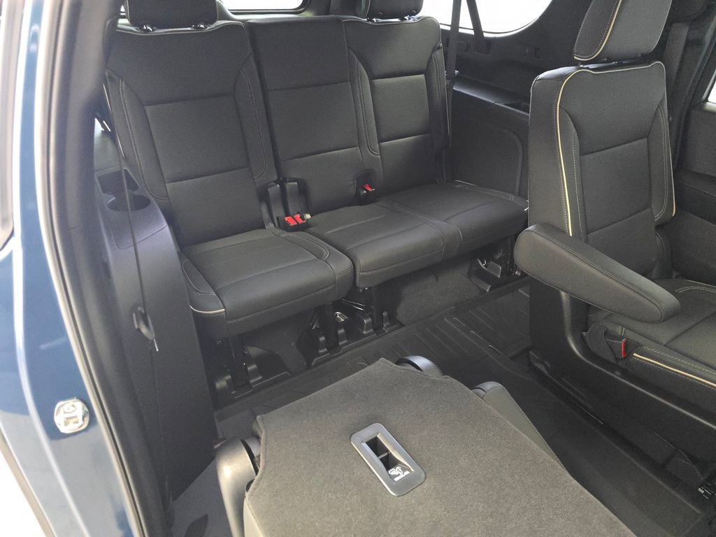 2026 Chevrolet Suburban Premier - Photo 19