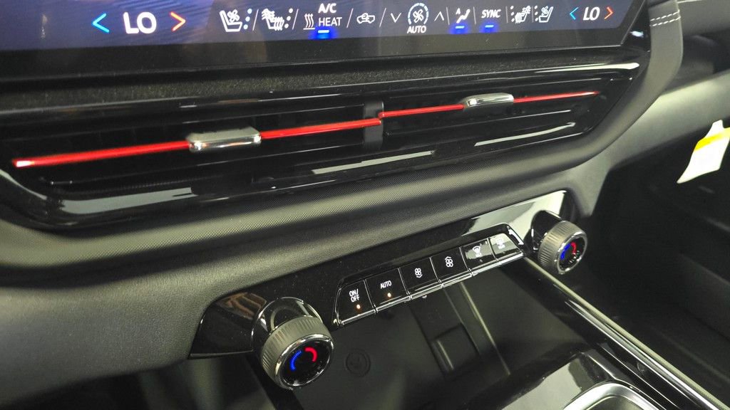 2026 Chevrolet Silverado EV Trail Boss - Photo 8