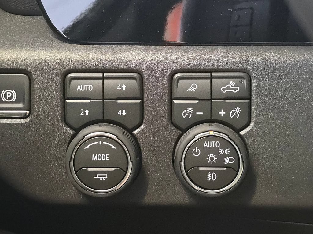2026 Chevrolet Silverado 1500 LT Trail Boss - Photo 6