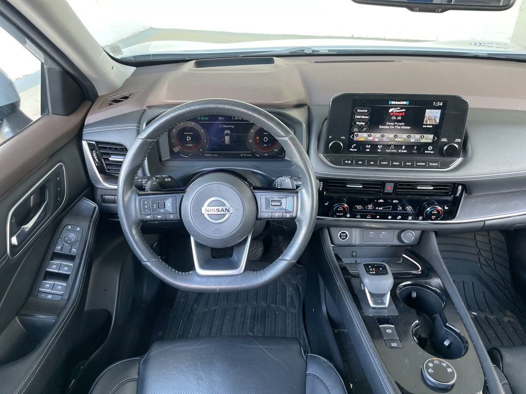 2021 Nissan Rogue Platinum photo 4