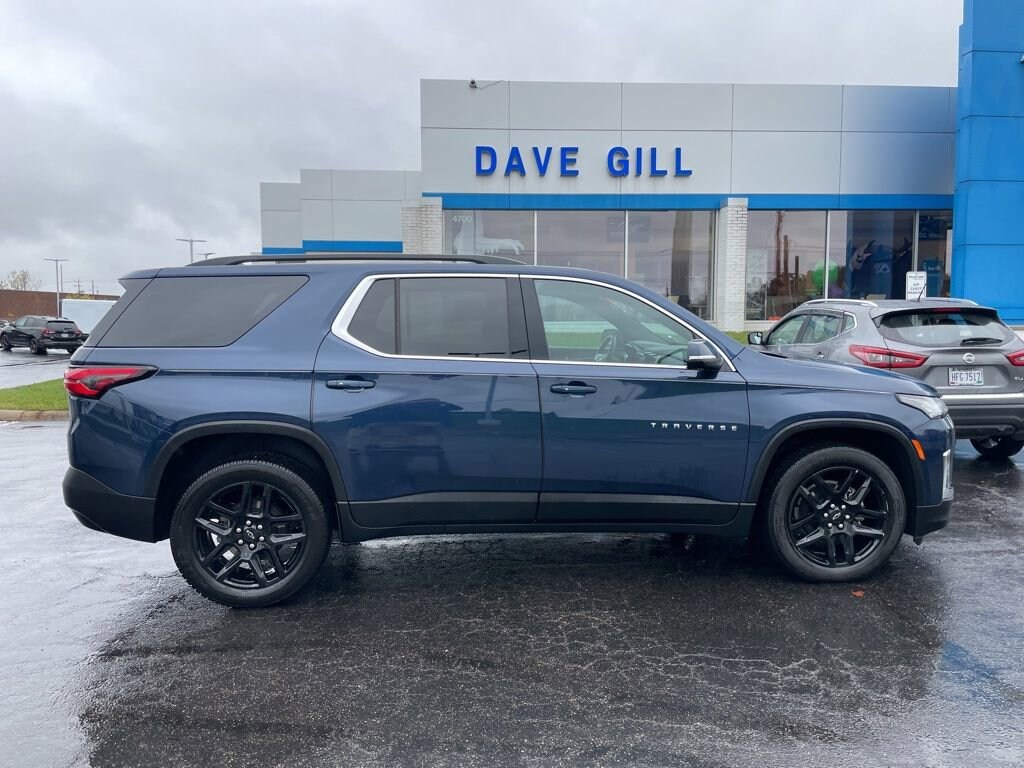Used 2023 Chevrolet Traverse LT Cloth SUV