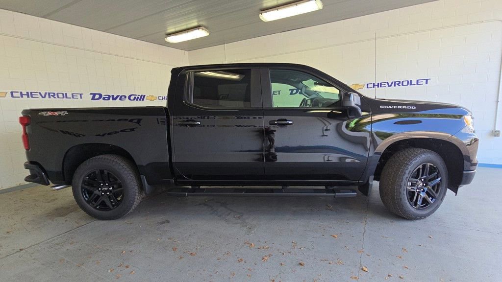 2026 Chevrolet Silverado 1500 RST photo 3