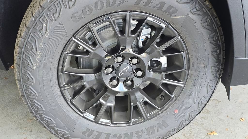2026 Chevrolet Traverse Z71 photo 2