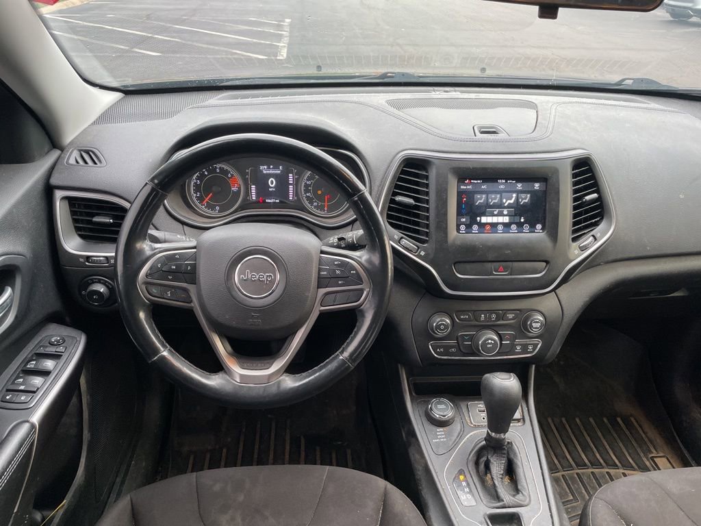 2019 Jeep Cherokee Latitude photo 3