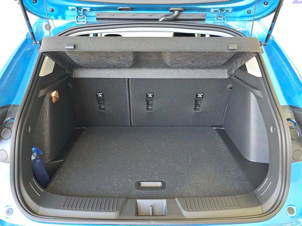 2026 Chevrolet Trax LT - Photo 17