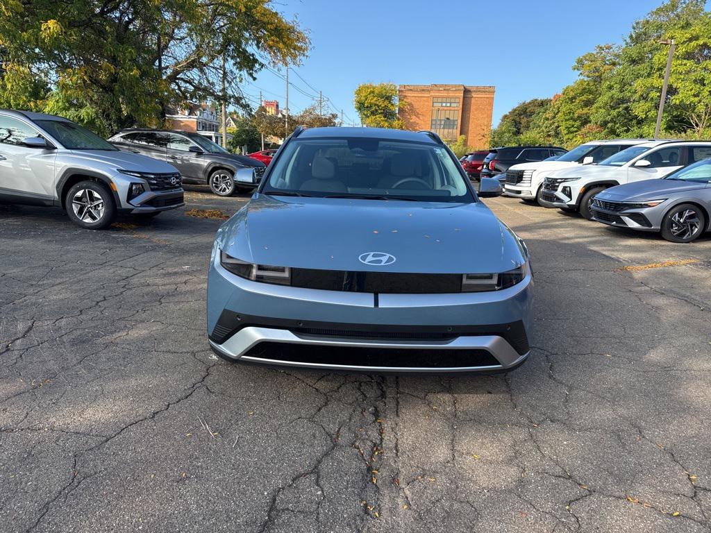 2025 Hyundai Ioniq 5 SEL photo 2