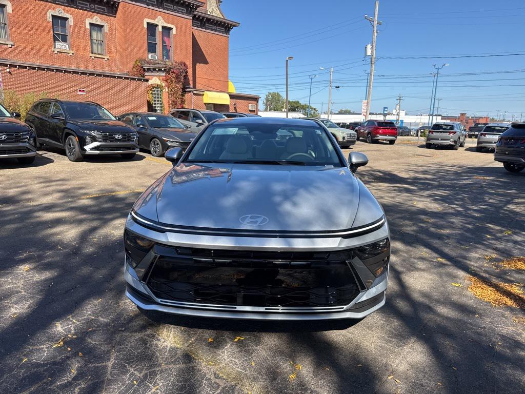 2026 Hyundai Sonata SE photo 2